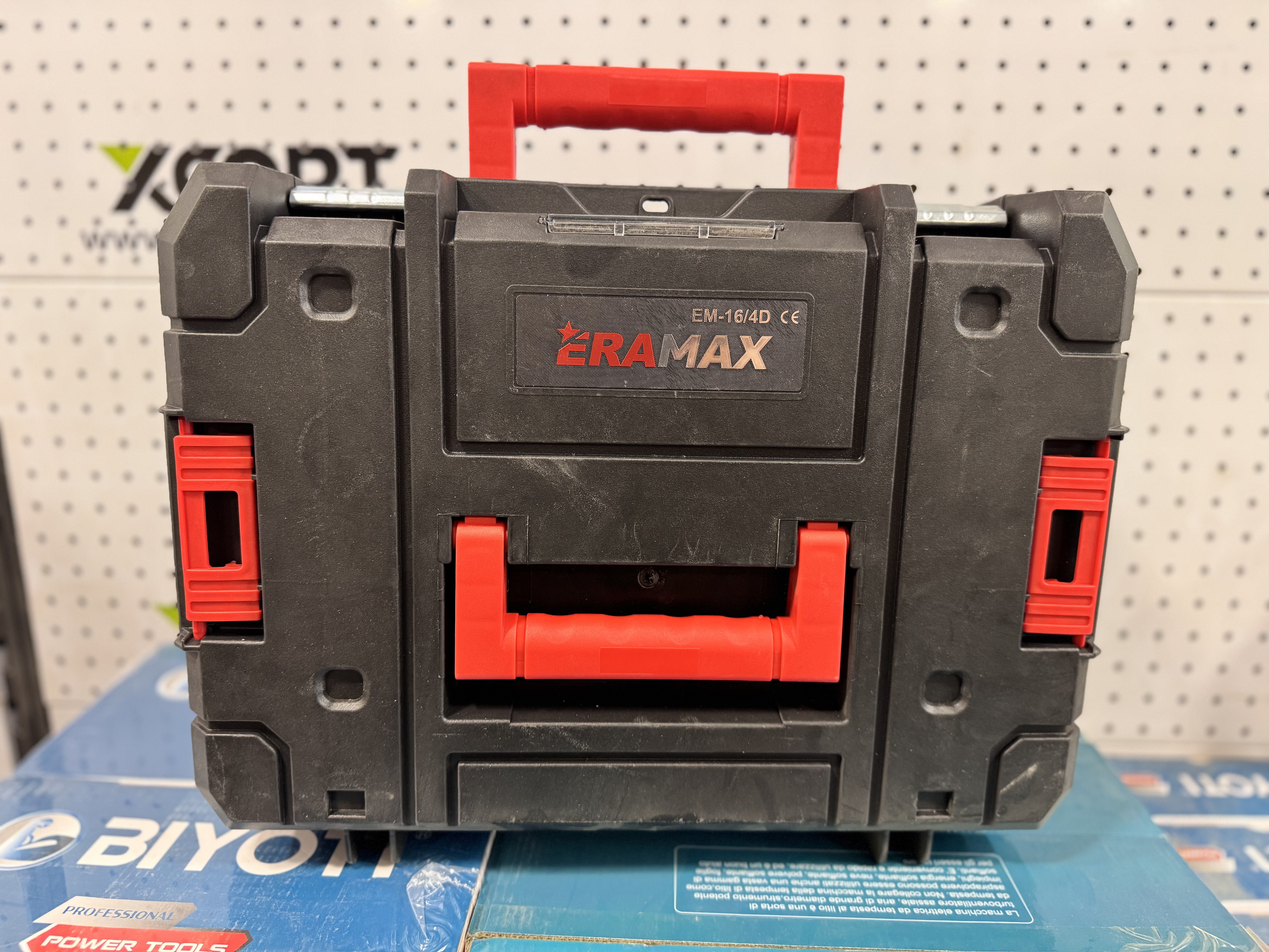 ERAMAX EM-16/4D — Лазерный уровни в Оше, УСТА24