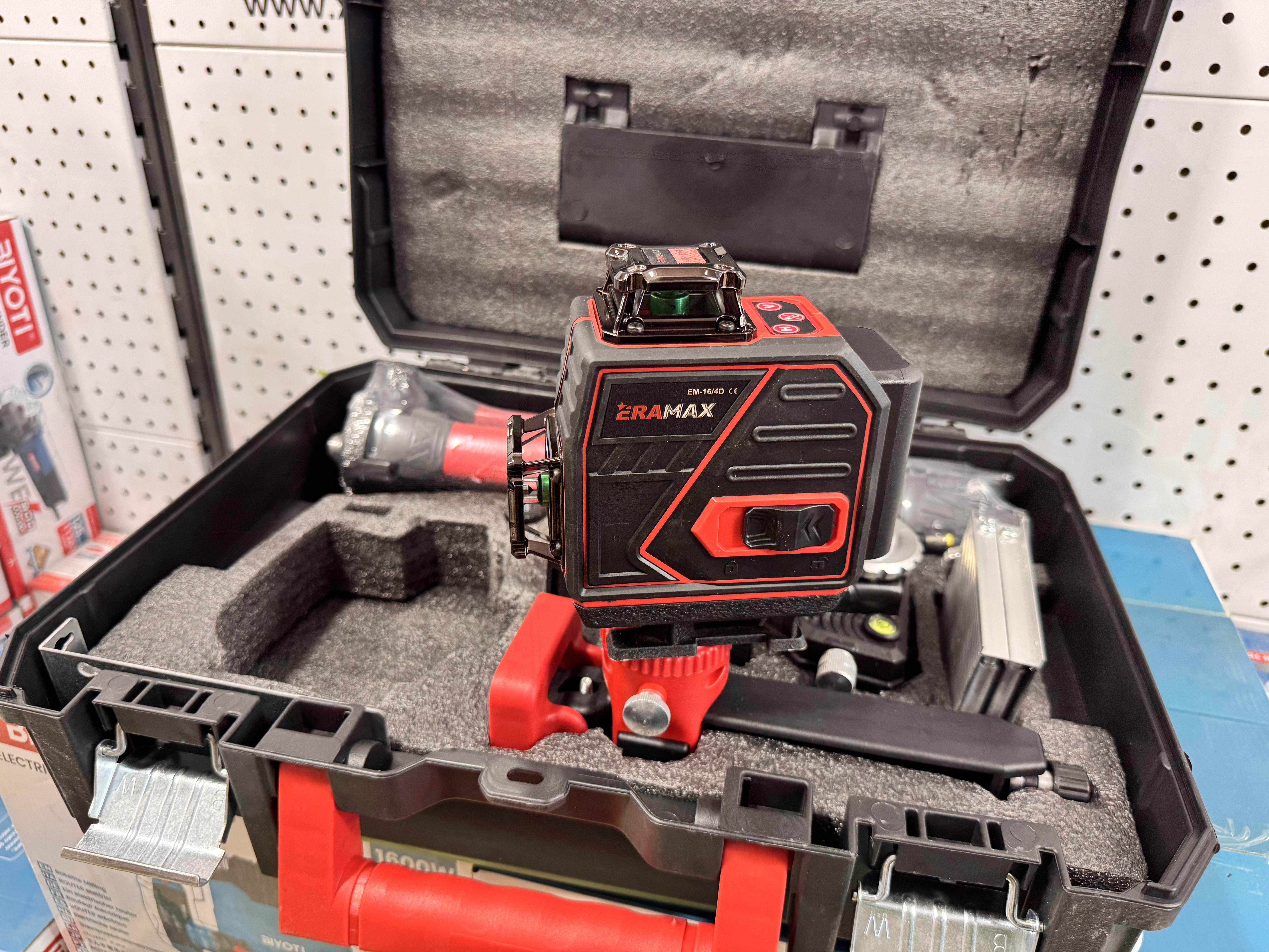 ERAMAX EM-16/4D — Лазерный уровни в Оше, УСТА24