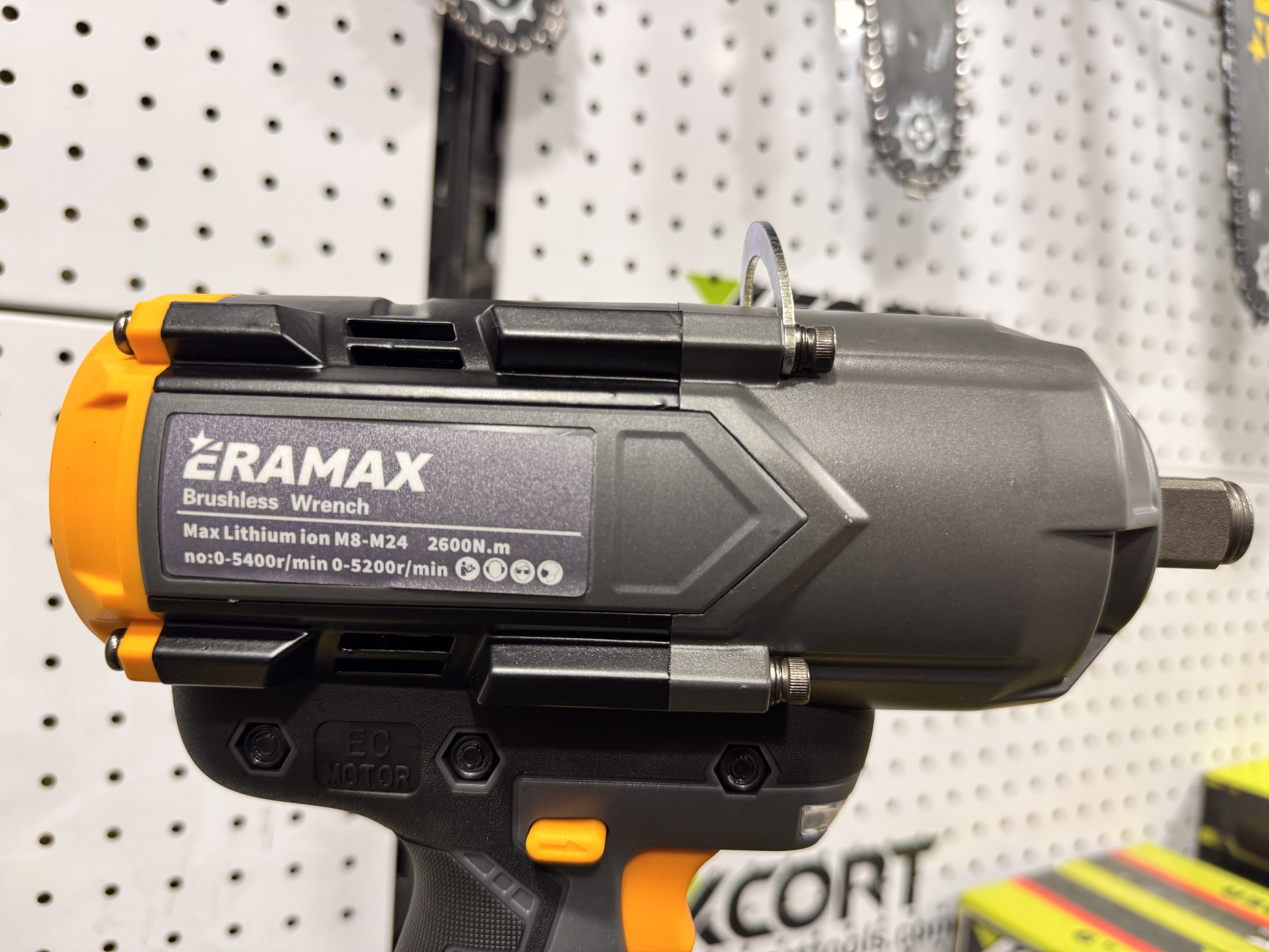 ERAMAX M8-M24 — Гайкаверт в Оше, УСТА24