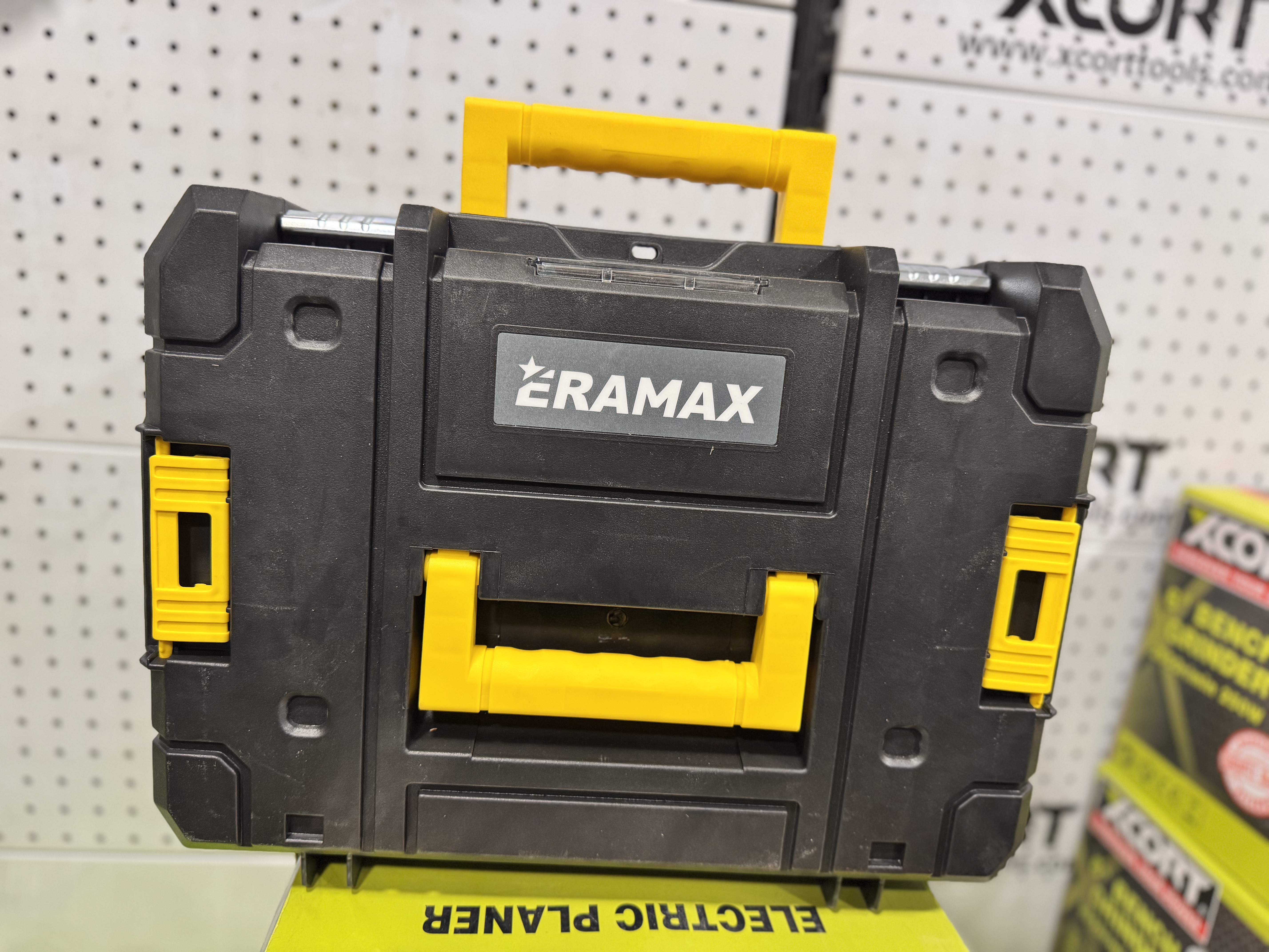 ERAMAX M8-M24 — Гайкаверт в Оше, УСТА24