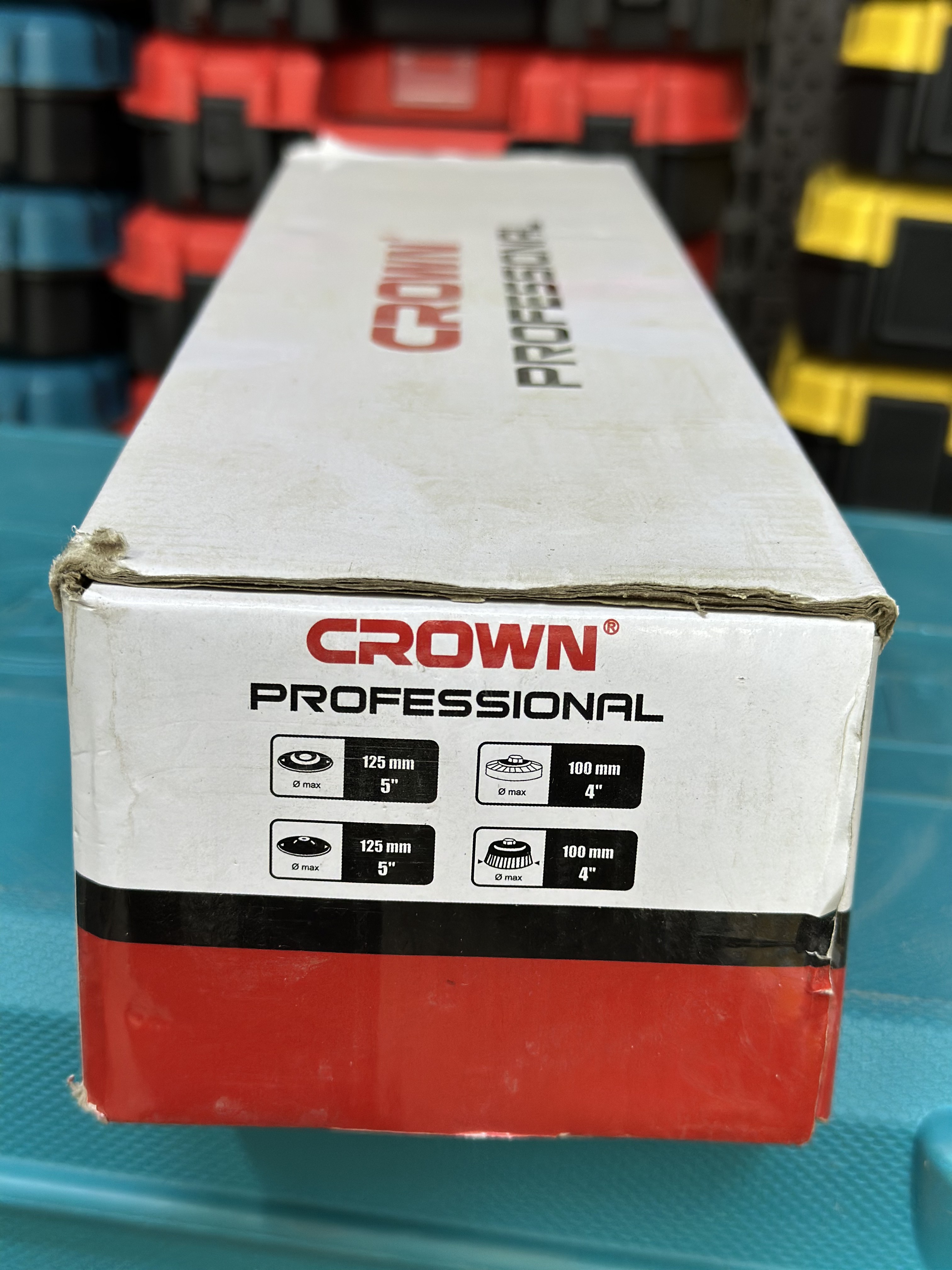 CROWN — Болгарки в Оше, УСТА24