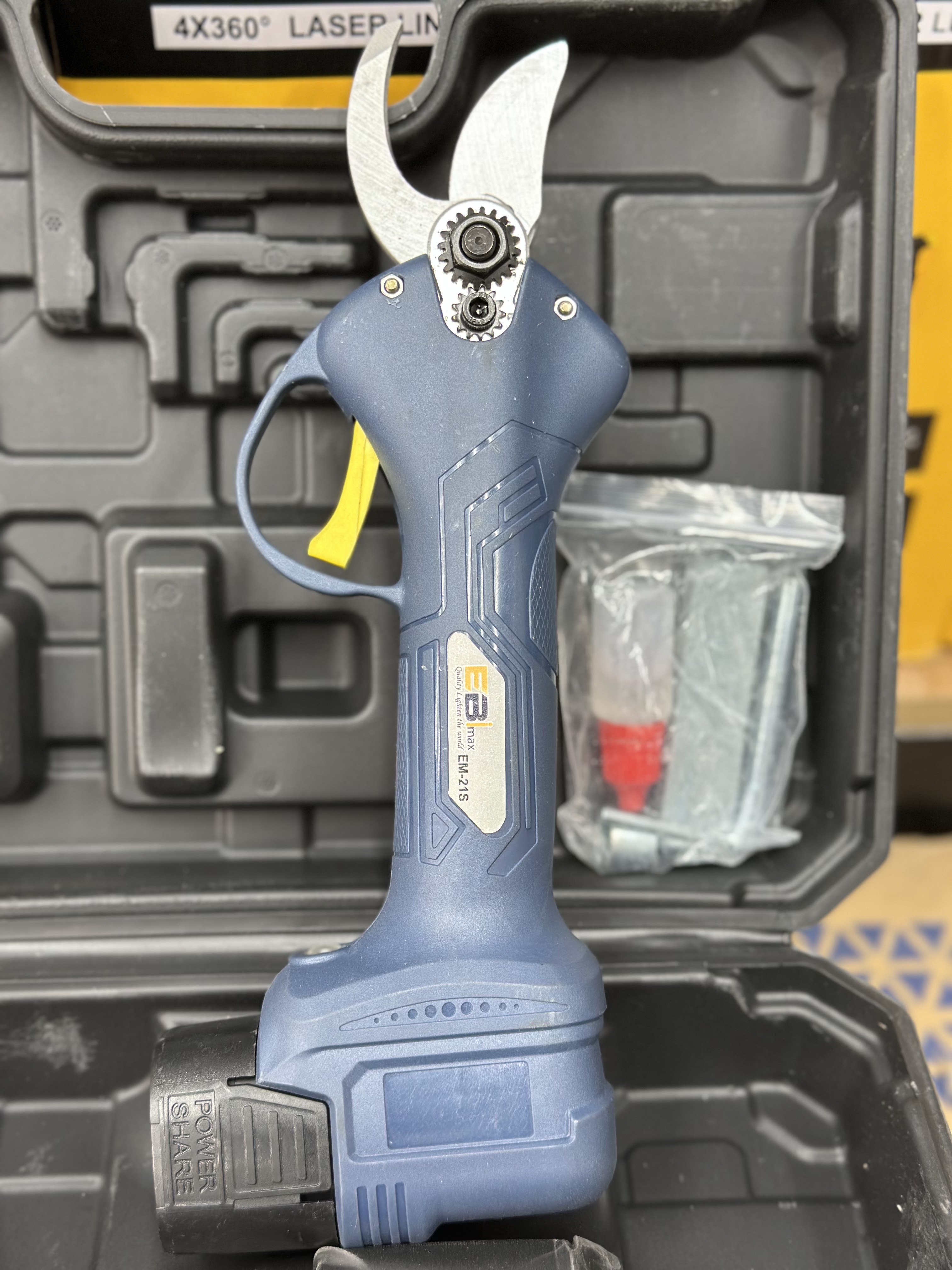 EBi max EM-21S — Акумляторный инструменты в Оше, УСТА24