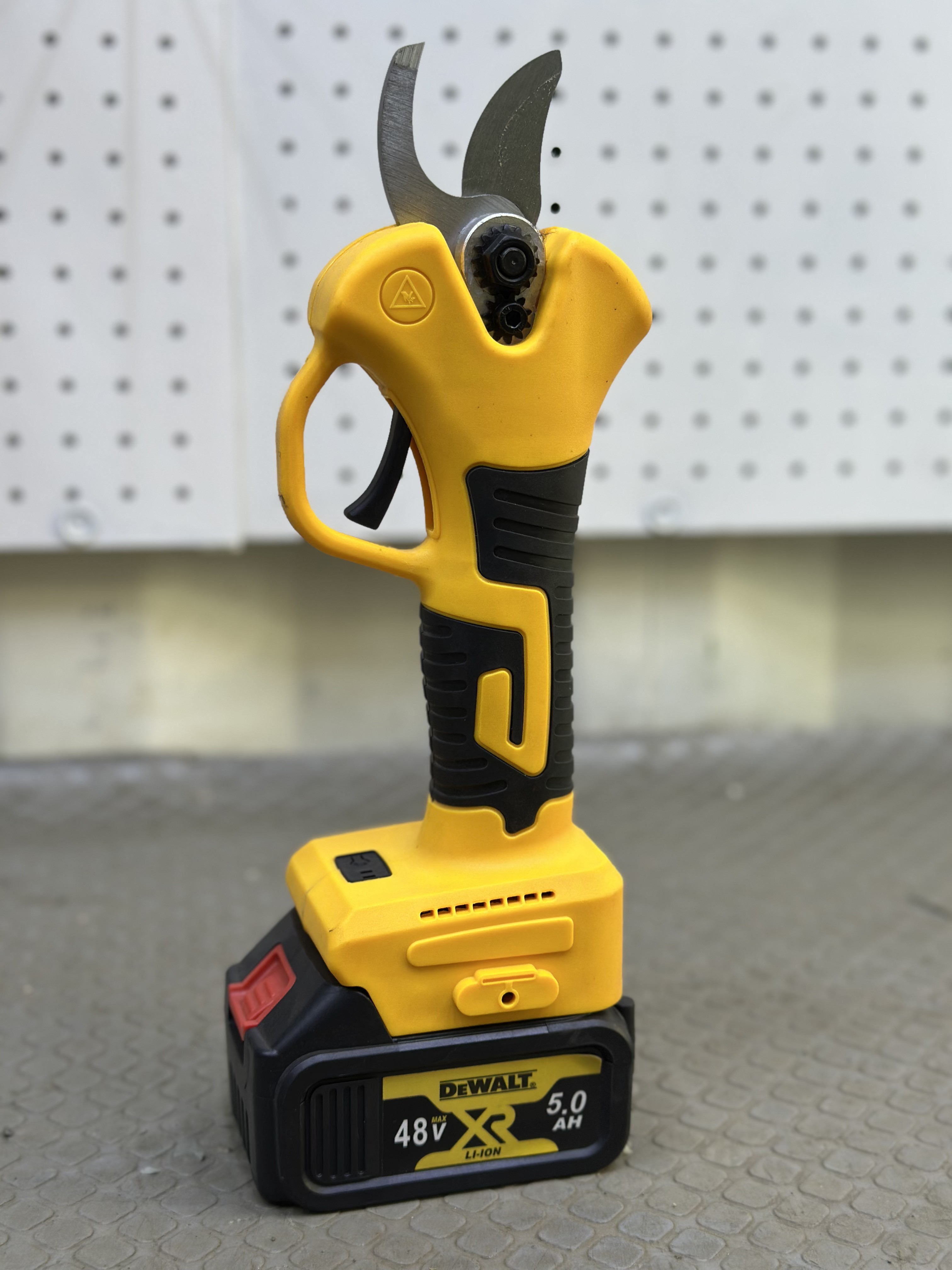 DeWALT 2-1 — Акумляторный инструменты в Оше, УСТА24
